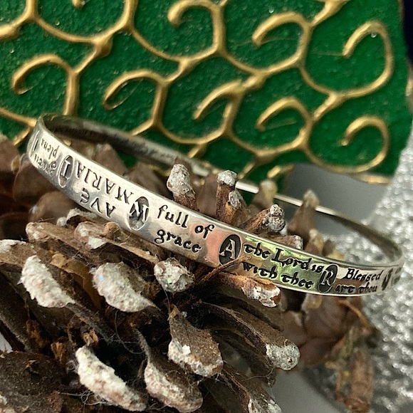 DVB Jewelry Ave Maria Sterling Silver Mobius Bracelet English Latin